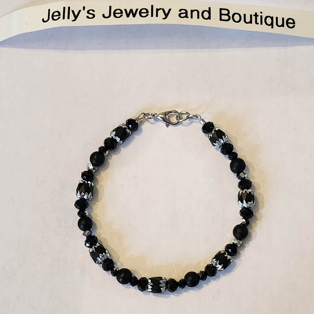 Jelly's Jewelry and Boutique Handcrafted, NWT, Black/Silver Bead, Clasp Bracelet